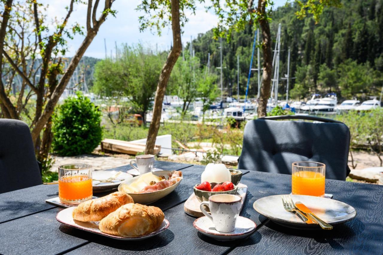 Mila And Jurija Formenti 2 Apartments In Heart Of Nautic Marina, With Heated Swimming Pool, Bikes, Sup, Kajak Skradin Εξωτερικό φωτογραφία